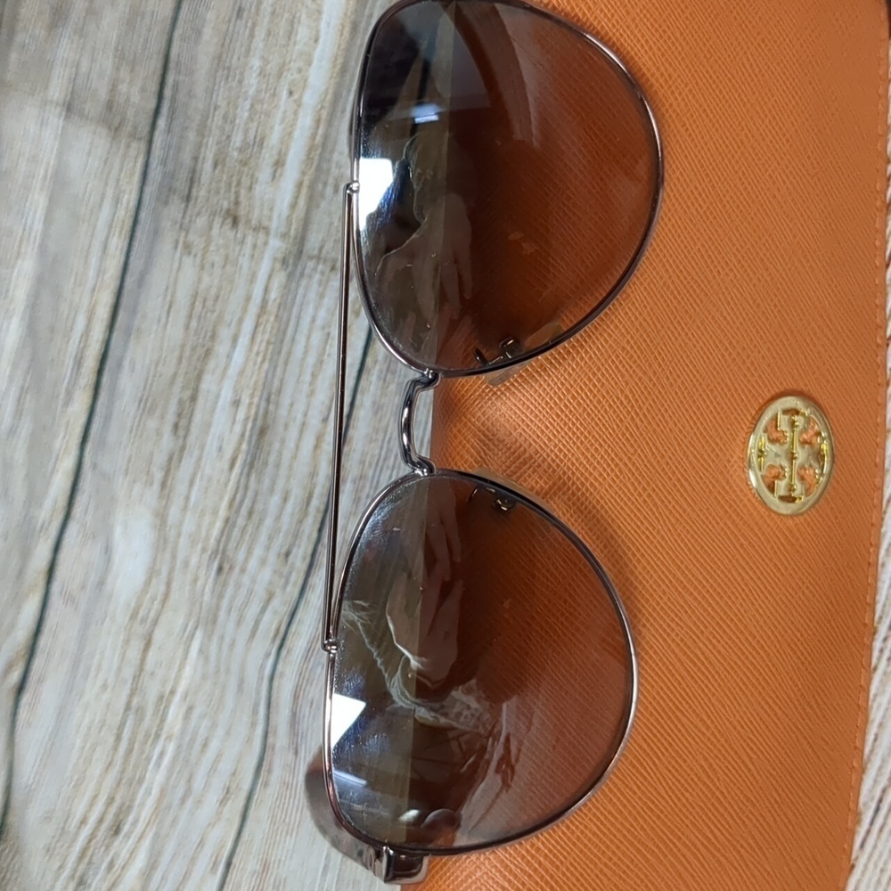 Tory Burch aviator sunglasses with pouch and case OS rose gold metal - Picture 3 of 9